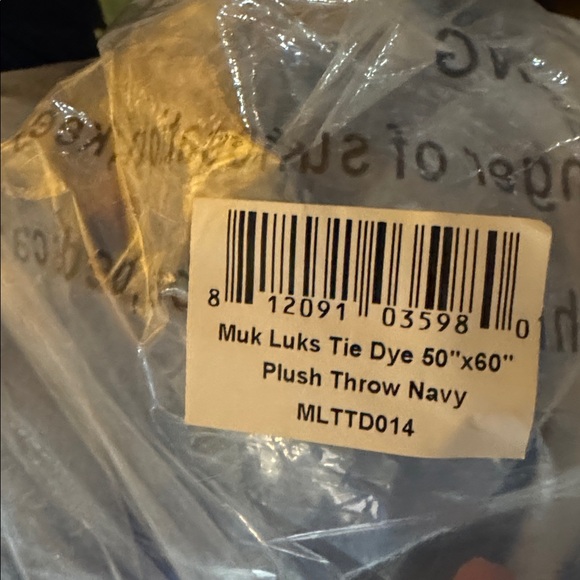 NIP Muk Luks Sky Blue Tie Dye Throw Blanket 50 x 60 - Picture 5 of 6